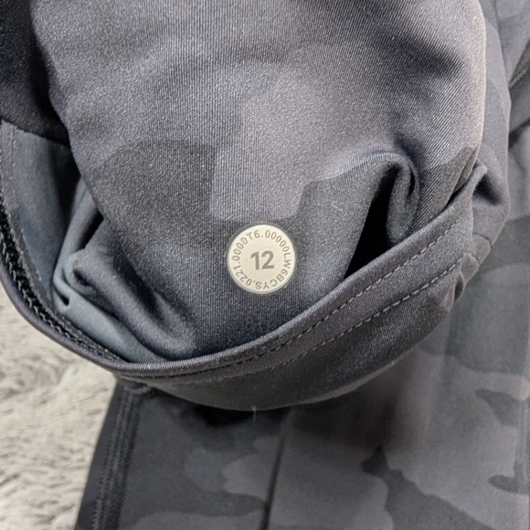 Lululemon Leggings Womens 12 Gray Incognito Camo Fast Free Hi Rise Crop 23” - Picture 8 of 12